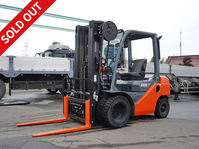 Lease up! 2017 Toyota GENEO 2.5t diesel automatic forklift with inspection record book, full free mast 3-stage specification, sheathed fork 1520mm