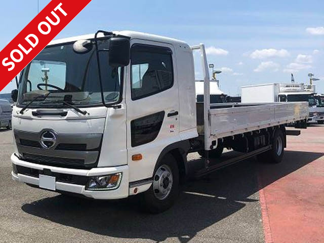 2018 model Hino Ranger, medium-sized flatbed, 6200 wide body, bed, PTO, dealer inspection record book included