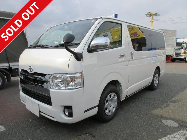 2017 Toyota Hiace Super GL 2-5 seater diesel 2WD White Pearl Crystal Shine power sliding door Dealer inspection record book included