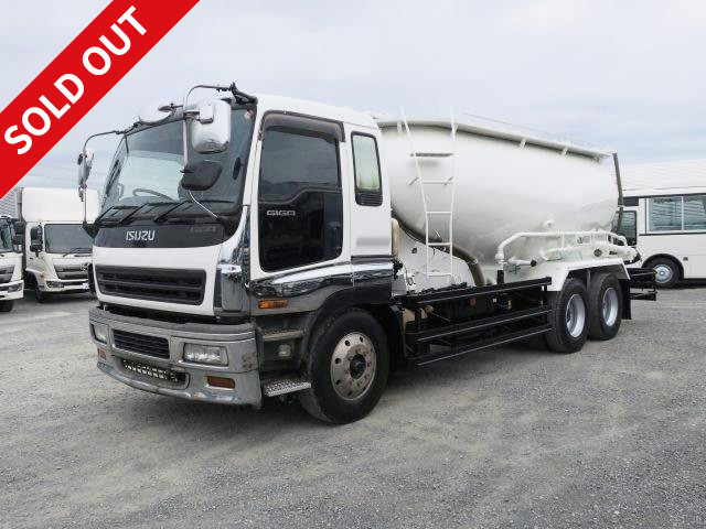 2003 model Isuzu Giga bulk material transport vehicle (bulk cement) Load capacity 11.8 tons Drum capacity 11.88 m3 370 horsepower With rear view camera and ETC