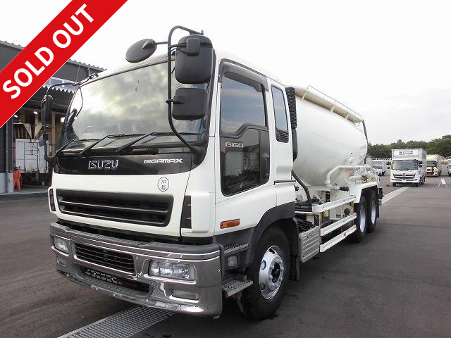 2005 model Isuzu Giga powder transport vehicle, 2 rear axles, manufactured by Kyokuto Kaihatsu Kogyo, drum capacity 12.45m3, for loading paracement only, rear wheel air suspension, with back-eye camera