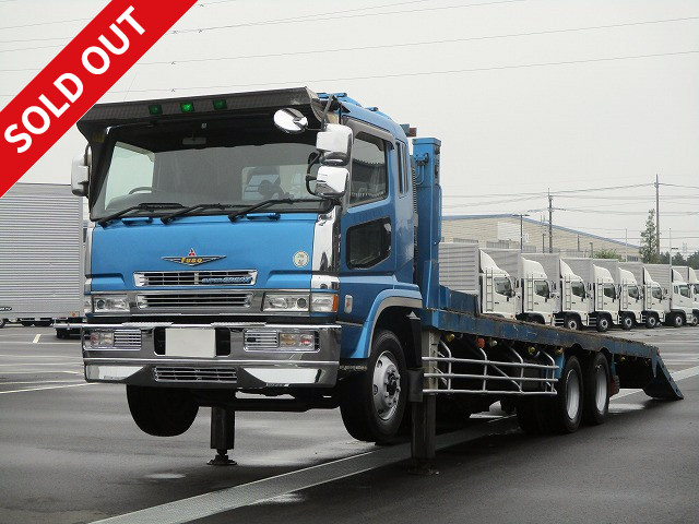 1997 Mitsubishi Fuso Super Great large self-loader with high jack, winch and automatic stepping board. Actual mileage on the meter is approximately 602,000 km!