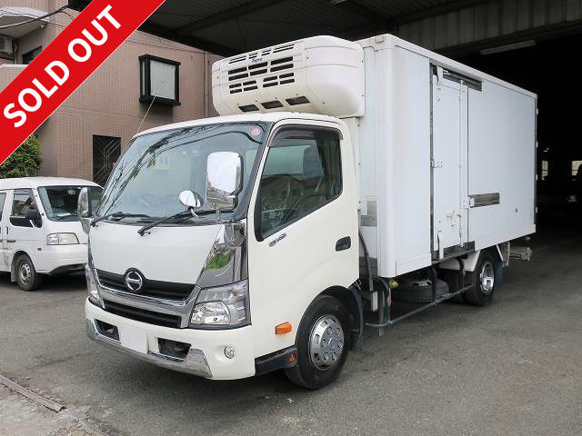 Now on lease! 2017 Hino Dutro 3t refrigerated van, wide and long, with storage PG, left side sliding door, refrigeration unit: Topre, dealer inspection record book included