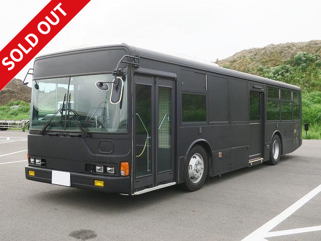 2002 Mitsubishi Fuso bus modified for event office use. Fully equipped with refrigerator, external monitor, and external power cooler. Inspection valid until June 2021.