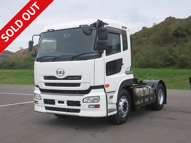 2013 model UD Trucks Quon large tractor head, fifth wheel load 11.5t, rear air suspension, AT specification, actual mileage on the meter approximately 449,000km!