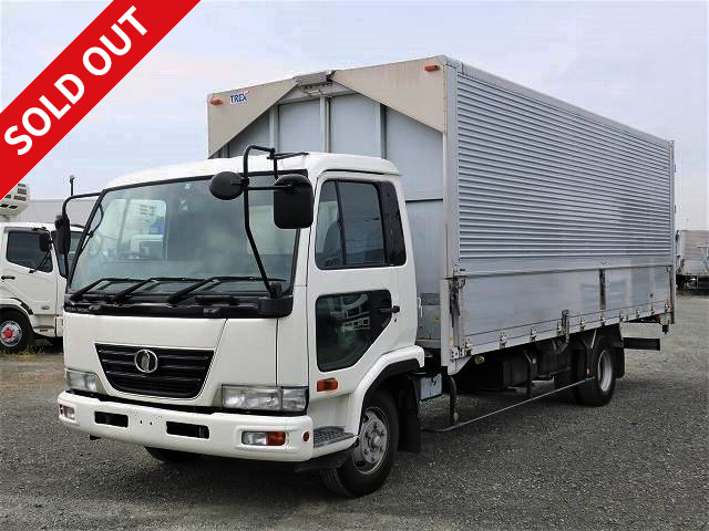 2007 UD Trucks Condor Medium Aluminum Wing 6200 Wide *Approximately 160,000km on meter*