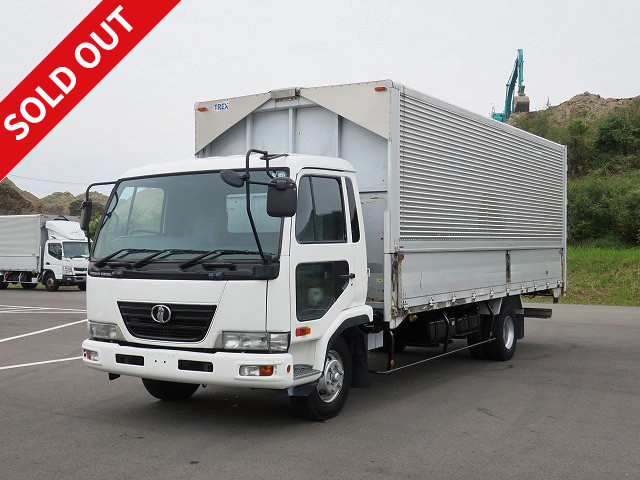 2007 UD Trucks Condor Medium Aluminum Wing 6200 Wide with approximately 277,000 km on the odometer!