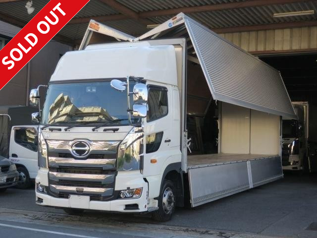 Now on lease! 2017 Hino Profia, 4-axle low-floor, large aluminum wing, high roof, rear air suspension, retarder included, dealer maintenance inspection record book included