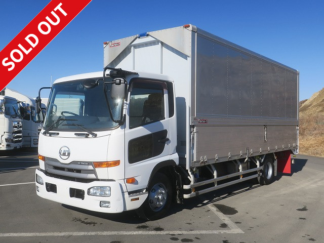 2013 UD Trucks Condor Medium Aluminum Wing 6200 Standard *Approximately 100,000km on the meter*