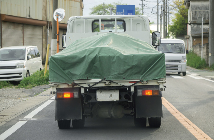 トラックのエンジンでハンチングが起こる原因